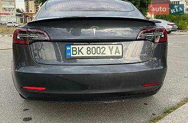 Седан Tesla Model 3 2018 в Звягеле
