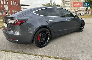 Седан Tesla Model 3 2018 в Звягеле