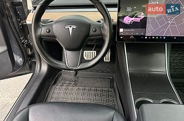 Седан Tesla Model 3 2018 в Звягеле