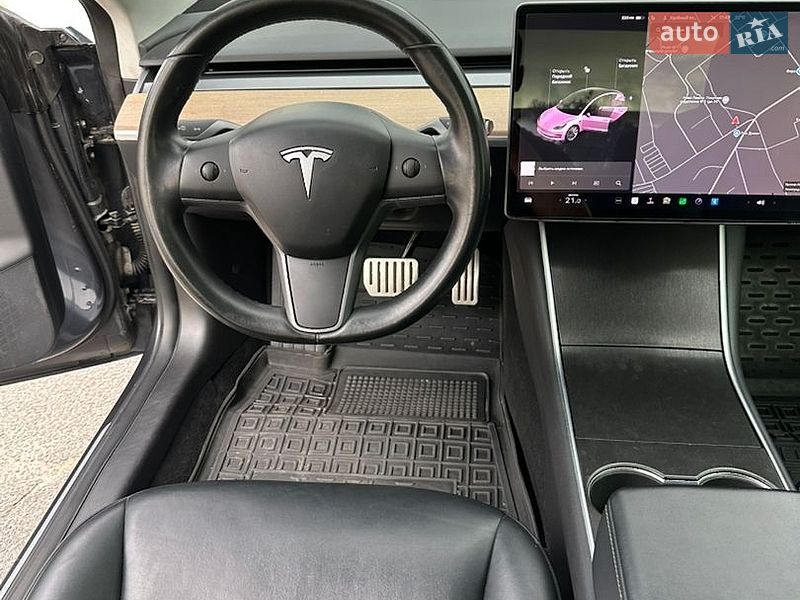 Седан Tesla Model 3 2018 в Звягеле