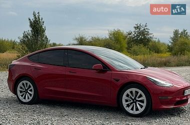 Седан Tesla Model 3 2022 в Києві