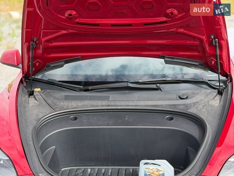 Седан Tesla Model 3 2022 в Києві
