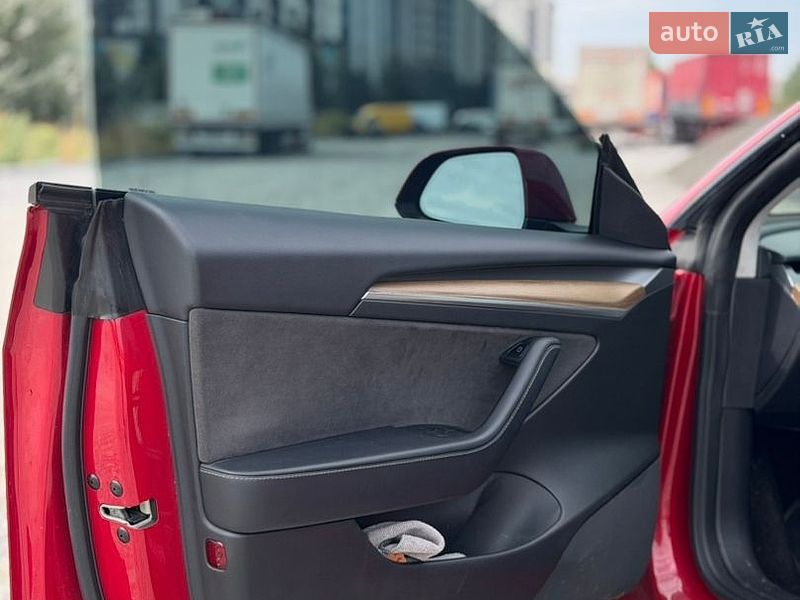 Седан Tesla Model 3 2022 в Києві