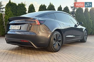 Седан Tesla Model 3 2024 в Днепре