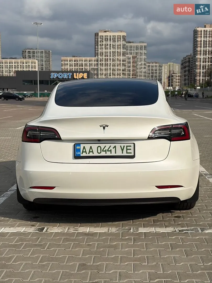 2022 Tesla Model 3 - мініатюра 3
