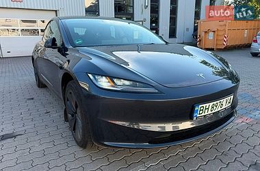 Седан Tesla Model 3 2024 в Одесі