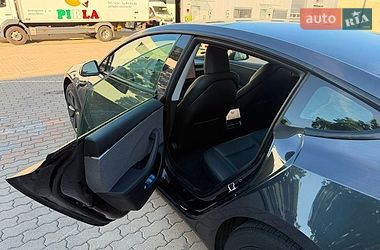 Седан Tesla Model 3 2024 в Одесі