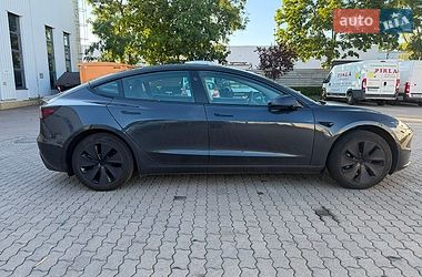 Седан Tesla Model 3 2024 в Одесі
