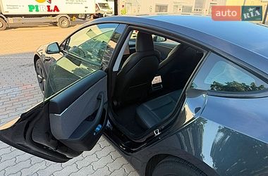 Седан Tesla Model 3 2024 в Одесі