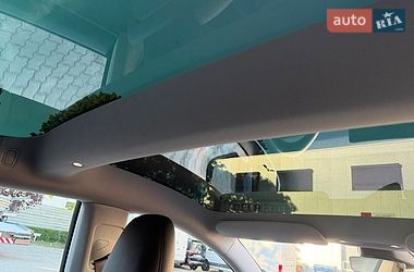 Седан Tesla Model 3 2024 в Одесі
