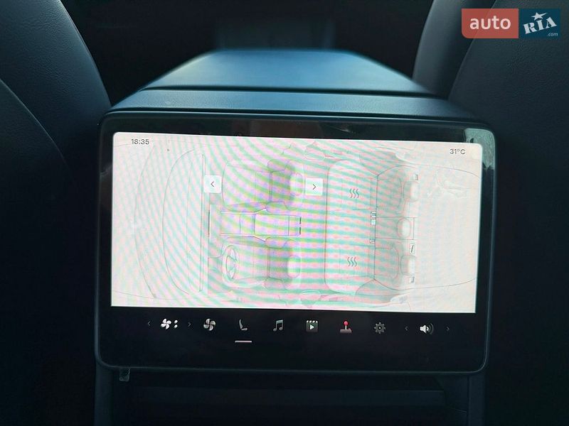 Седан Tesla Model 3 2024 в Одесі