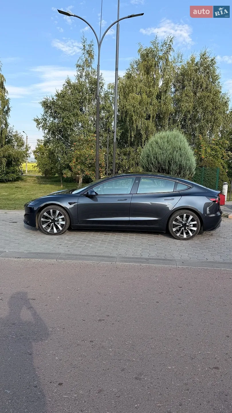 2025 Tesla Model 3 - мініатюра 5
