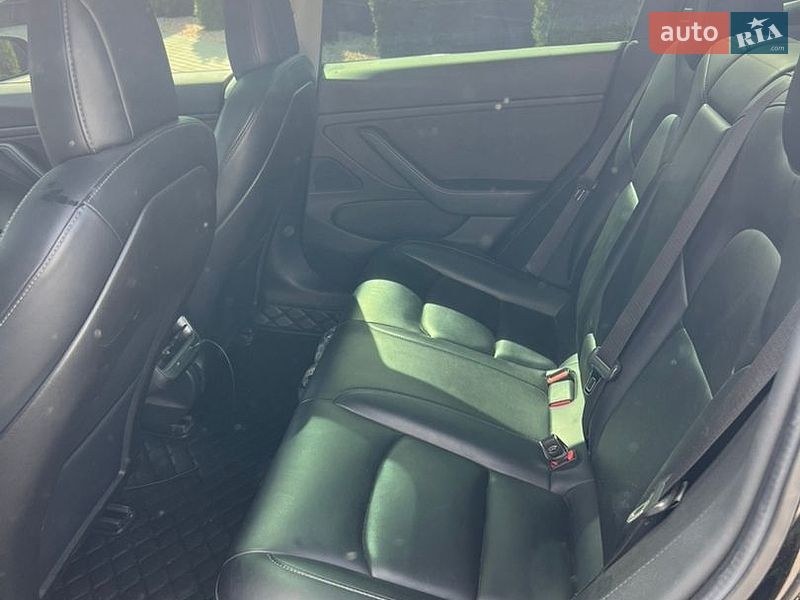 Седан Tesla Model 3 2019 в Днепре