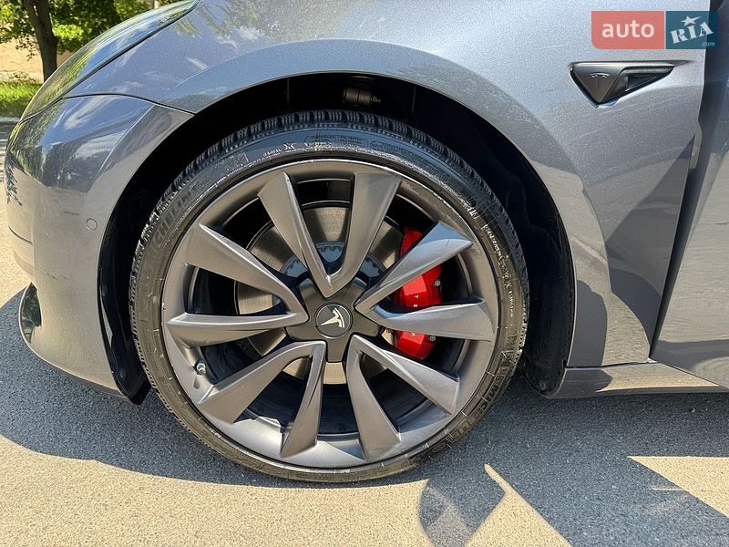 Седан Tesla Model 3 2020 в Миколаєві