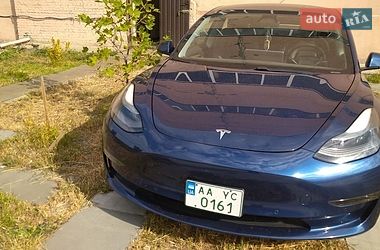 Седан Tesla Model 3 2021 в Києві