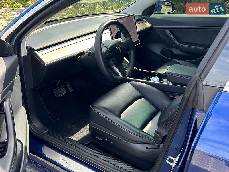 Седан Tesla Model 3 2019 в Львові фото 10 Седан Tesla Model 3 2019 в Львові