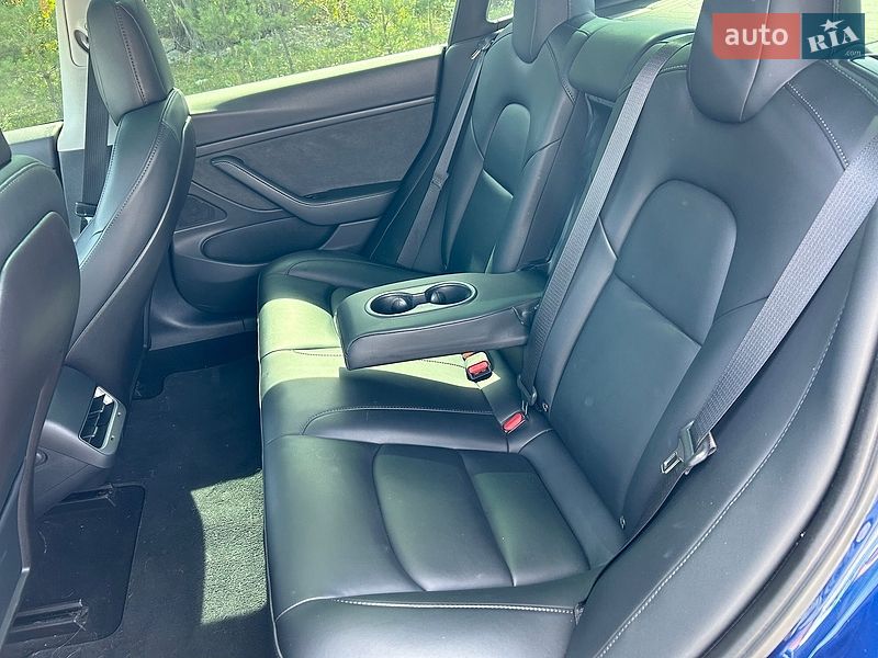 Седан Tesla Model 3 2019 в Львові фото 13 Седан Tesla Model 3 2019 в Львові