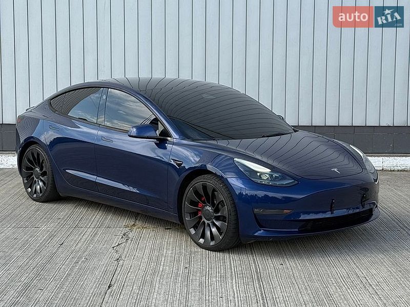 Tesla Model 3 2022