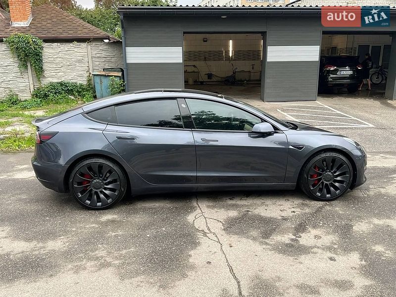 Седан Tesla Model 3 2021 в Харкові