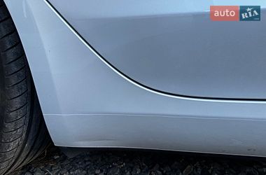 Седан Tesla Model 3 2021 в Львові