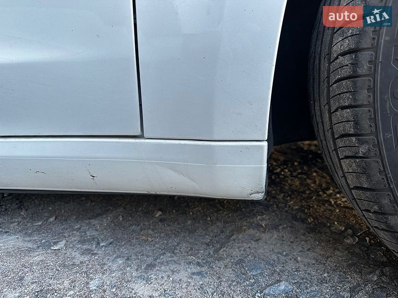 Седан Tesla Model 3 2021 в Львові