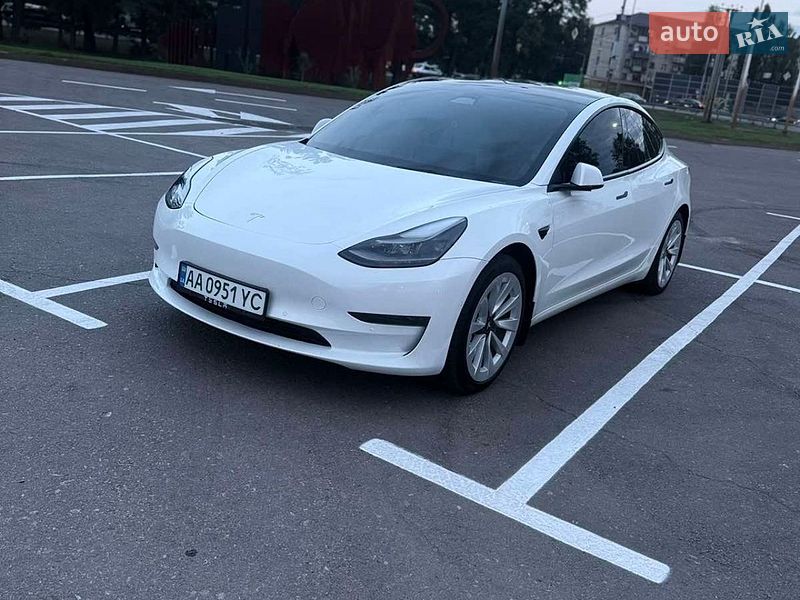 Седан Tesla Model 3 2022 в Белой Церкви