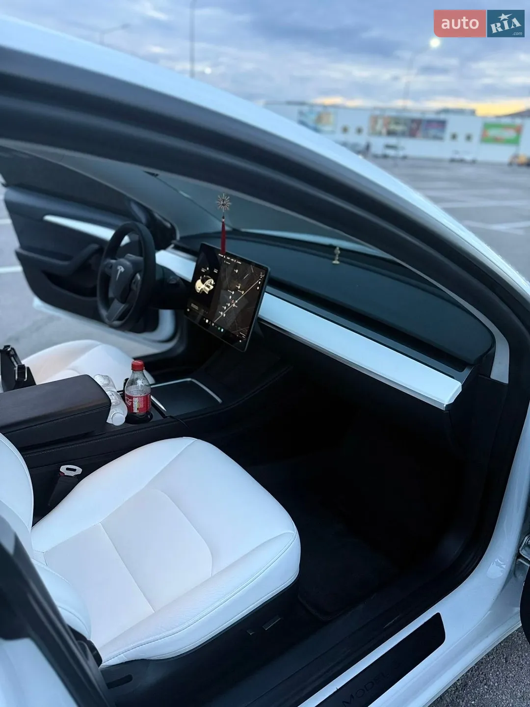 2022 Tesla Model 3 - мініатюра 17