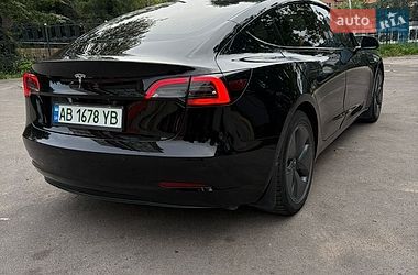 Седан Tesla Model 3 2019 в Виннице