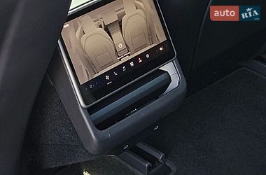 Седан Tesla Model 3 2024 в Львові