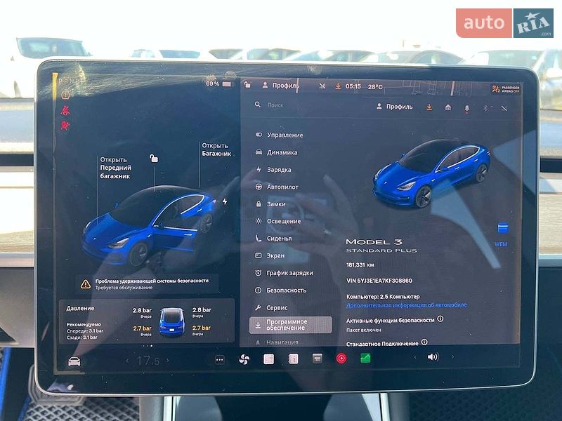 Седан Tesla Model 3 2019 в Львове