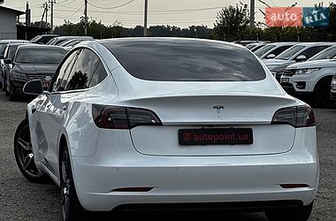 Седан Tesla Model 3 2019 в Білогородці