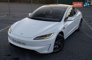 Седан Tesla Model 3 2025 в Черновцах Седан Tesla Model 3 2025 в Черновцах