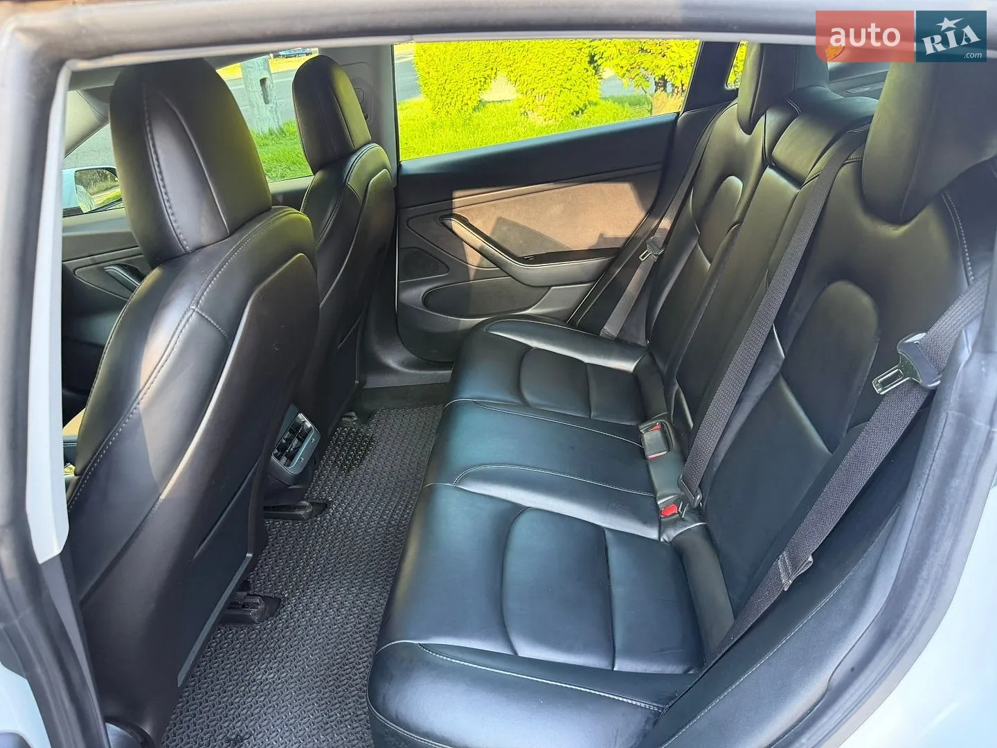 2019 Tesla Model 3 - мініатюра 32