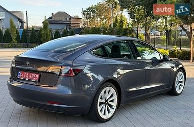 Седан Tesla Model 3 2022 в Луцьку
