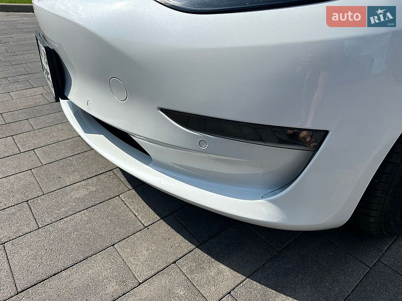Седан Tesla Model 3 2019 в Луцке