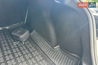Седан Tesla Model 3 2019 в Луцке