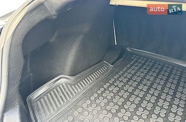 Седан Tesla Model 3 2019 в Луцке