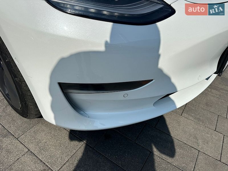 Седан Tesla Model 3 2019 в Луцке