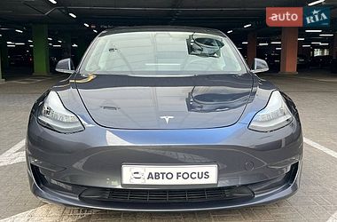 Седан Tesla Model 3 2019 в Києві