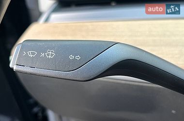 Седан Tesla Model 3 2019 в Києві