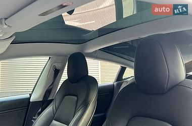 Седан Tesla Model 3 2019 в Києві