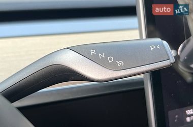Седан Tesla Model 3 2019 в Києві