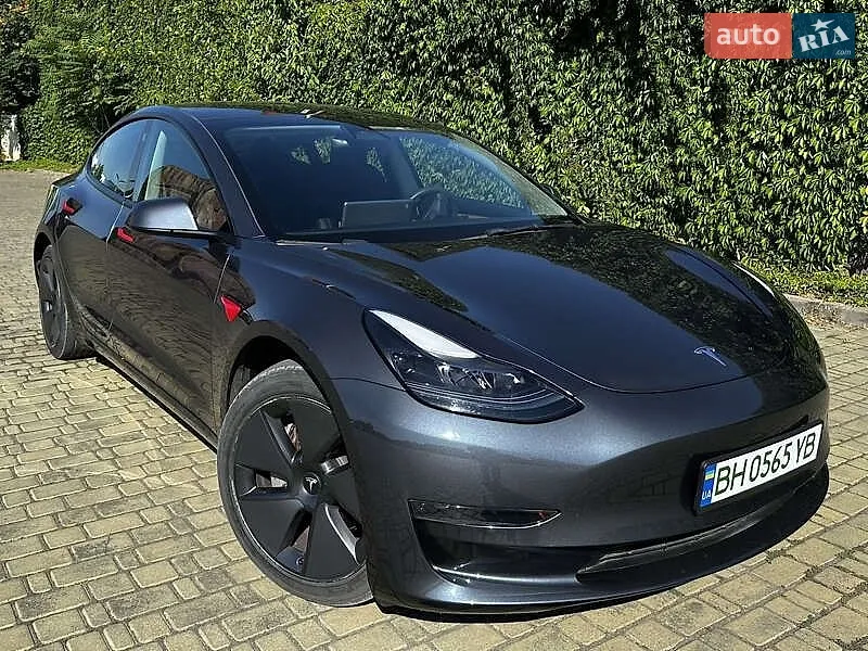 Tesla Model 3