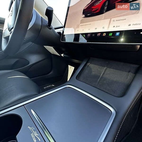 Седан Tesla Model 3 2022 в Виннице