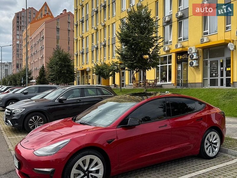 Tesla Model 3 2022