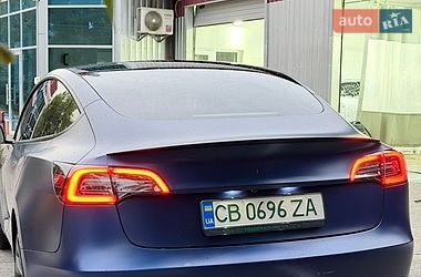 Седан Tesla Model 3 2022 в Киеве