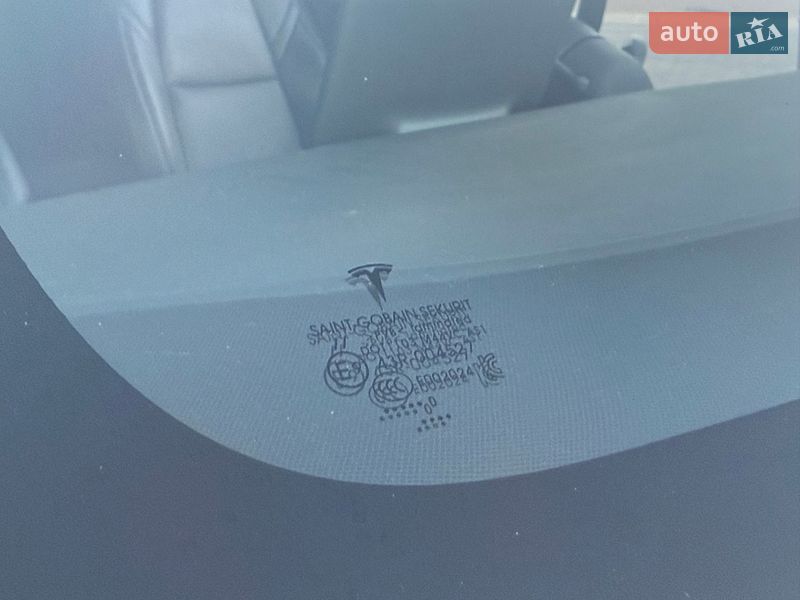 Седан Tesla Model 3 2020 в Кривому Розі