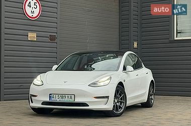 Седан Tesla Model 3 2020 в Києві