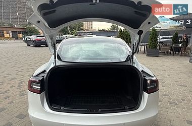 Седан Tesla Model 3 2020 в Киеве