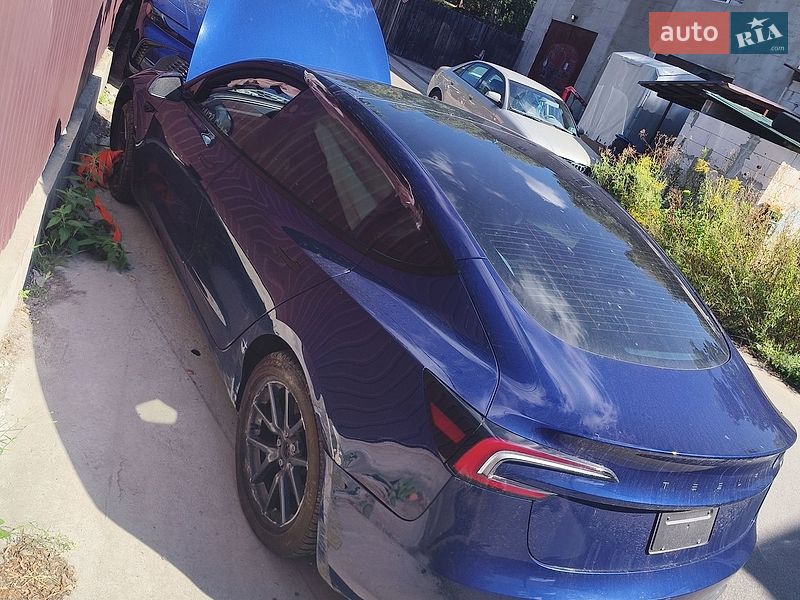 Седан Tesla Model 3 2025 в Києві
